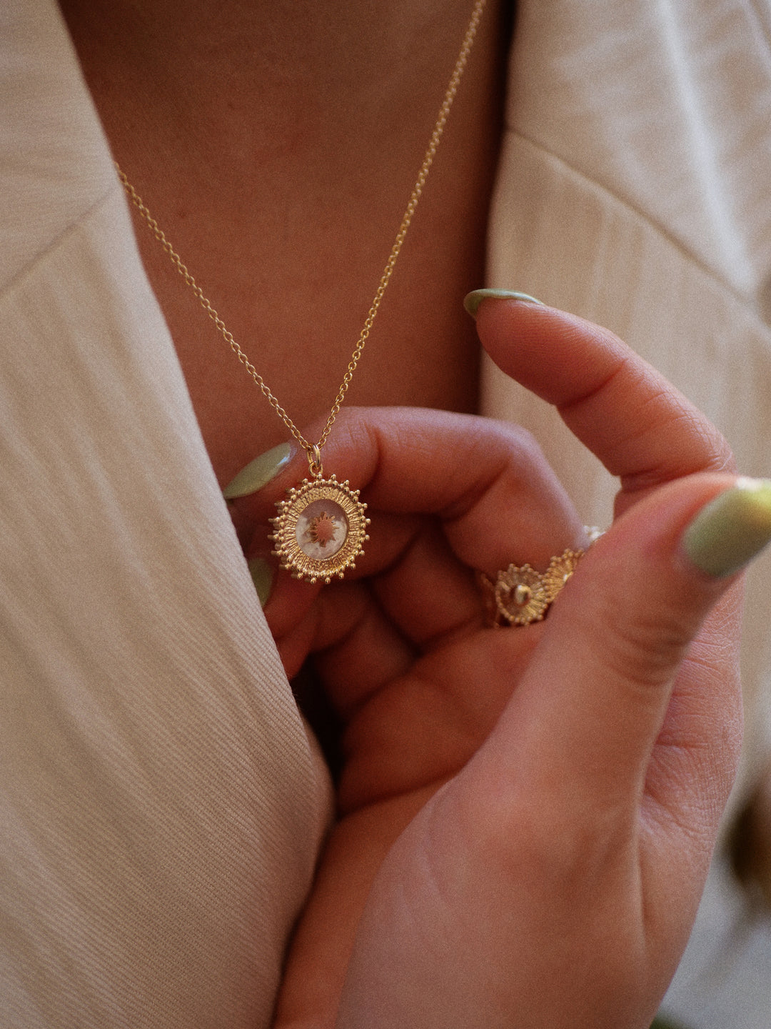 Collier Plaqué Or & Nacre Solaire