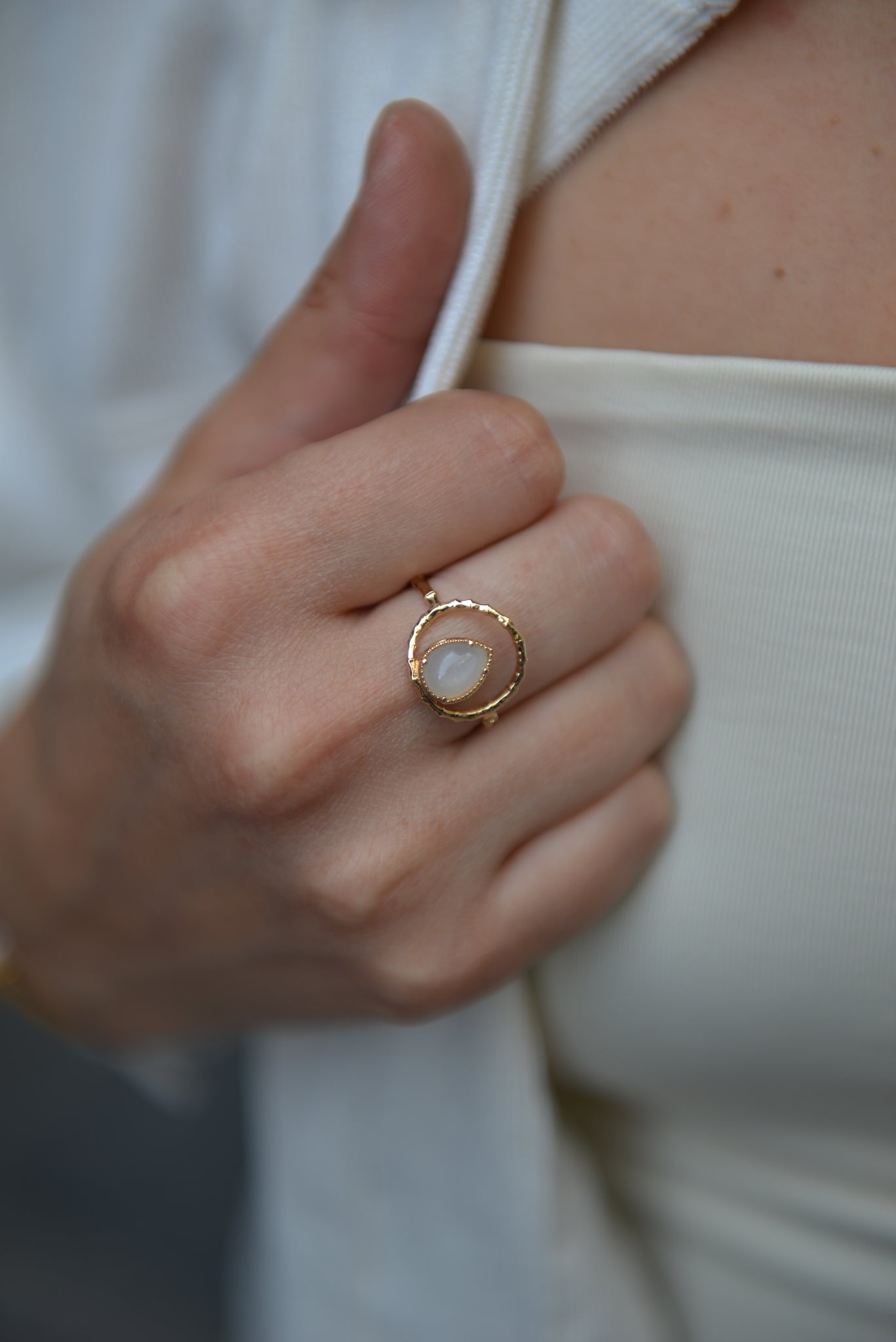 Bague Plaqué Or & Pierre de Lune Amare
