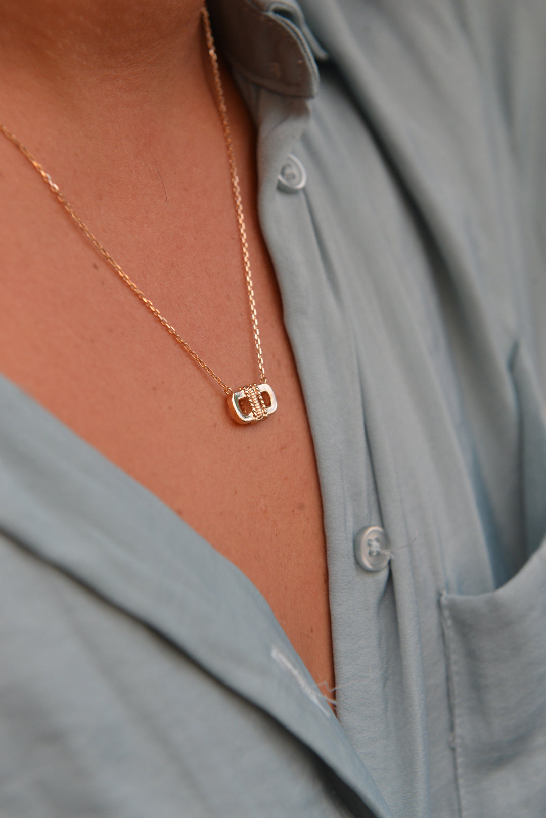 Collier Plaqué or motif Aztèque Akumal