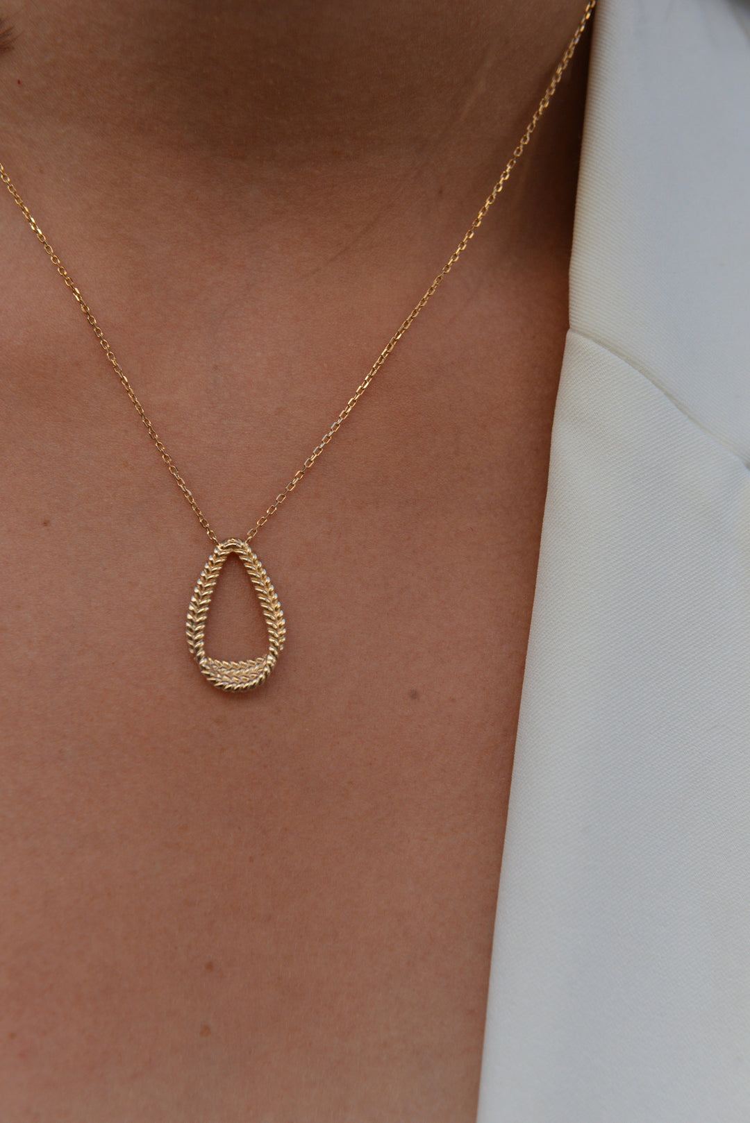 Collier plaqué or Adès