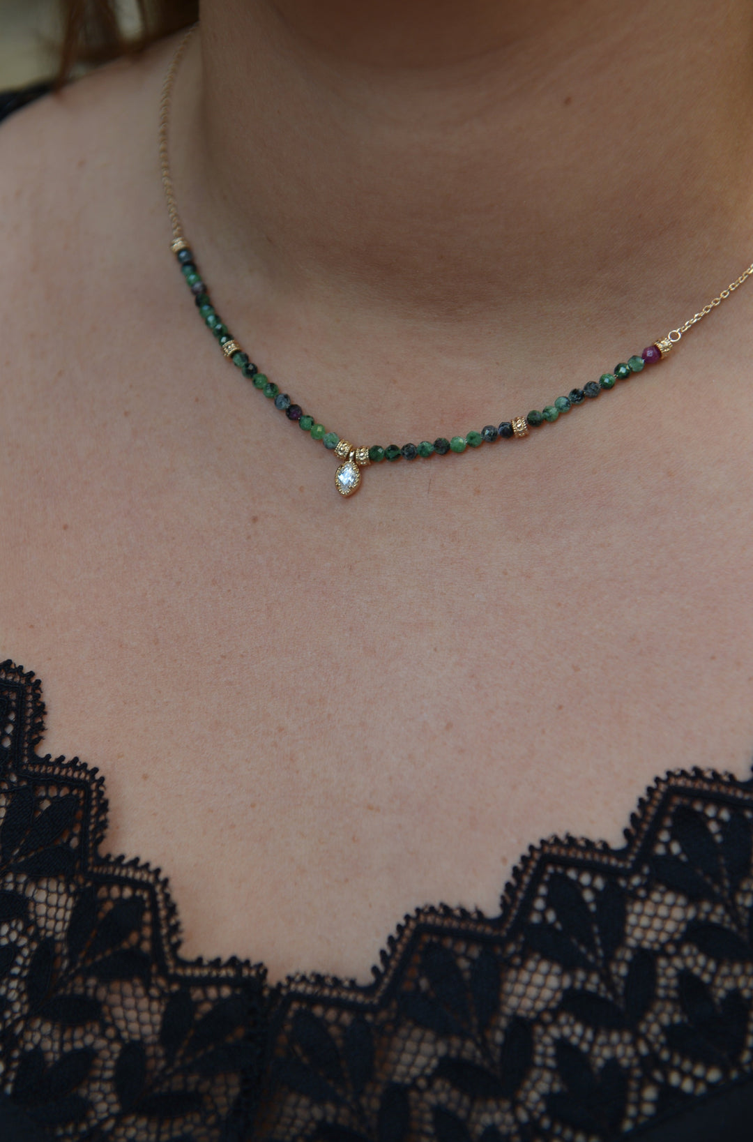 Collier Plaqué Or & Rubis zoisite avec pampille Florette