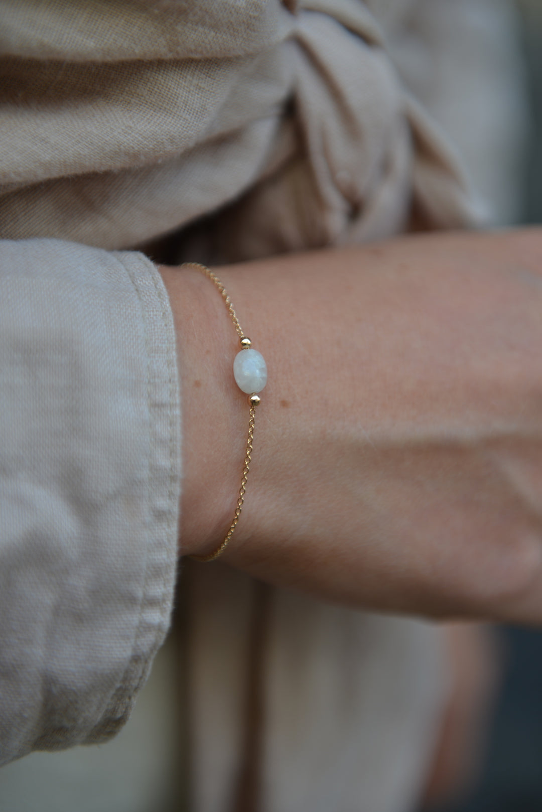 Bracelet Plaqué Or & Pierre de lune Galet