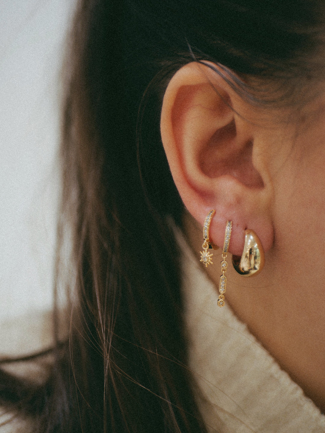 BOUCLES D'OREILLES