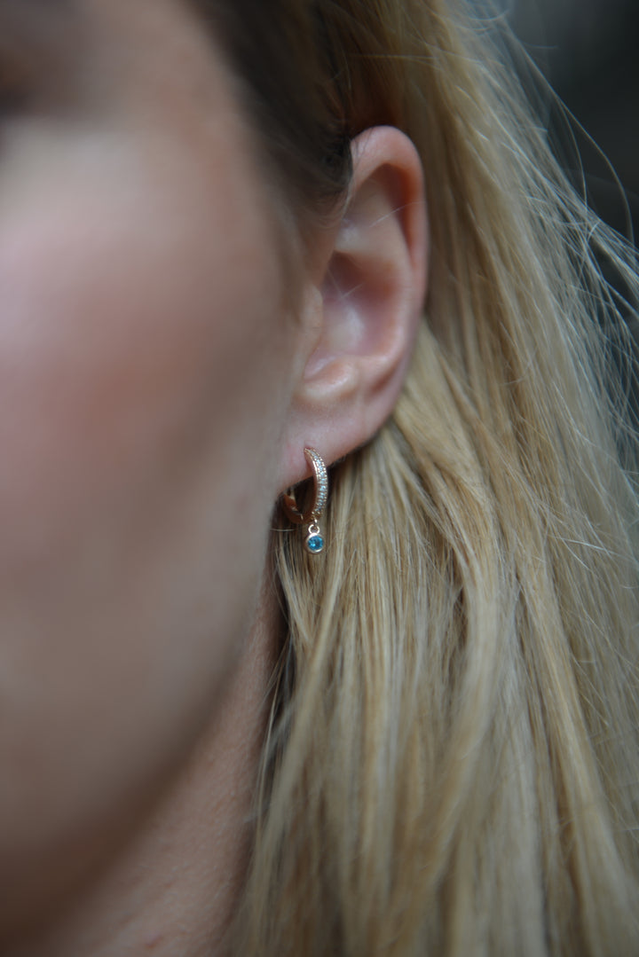 Boucles d’oreilles Plaqué Or & Oz bleu créoles pampilles Mira