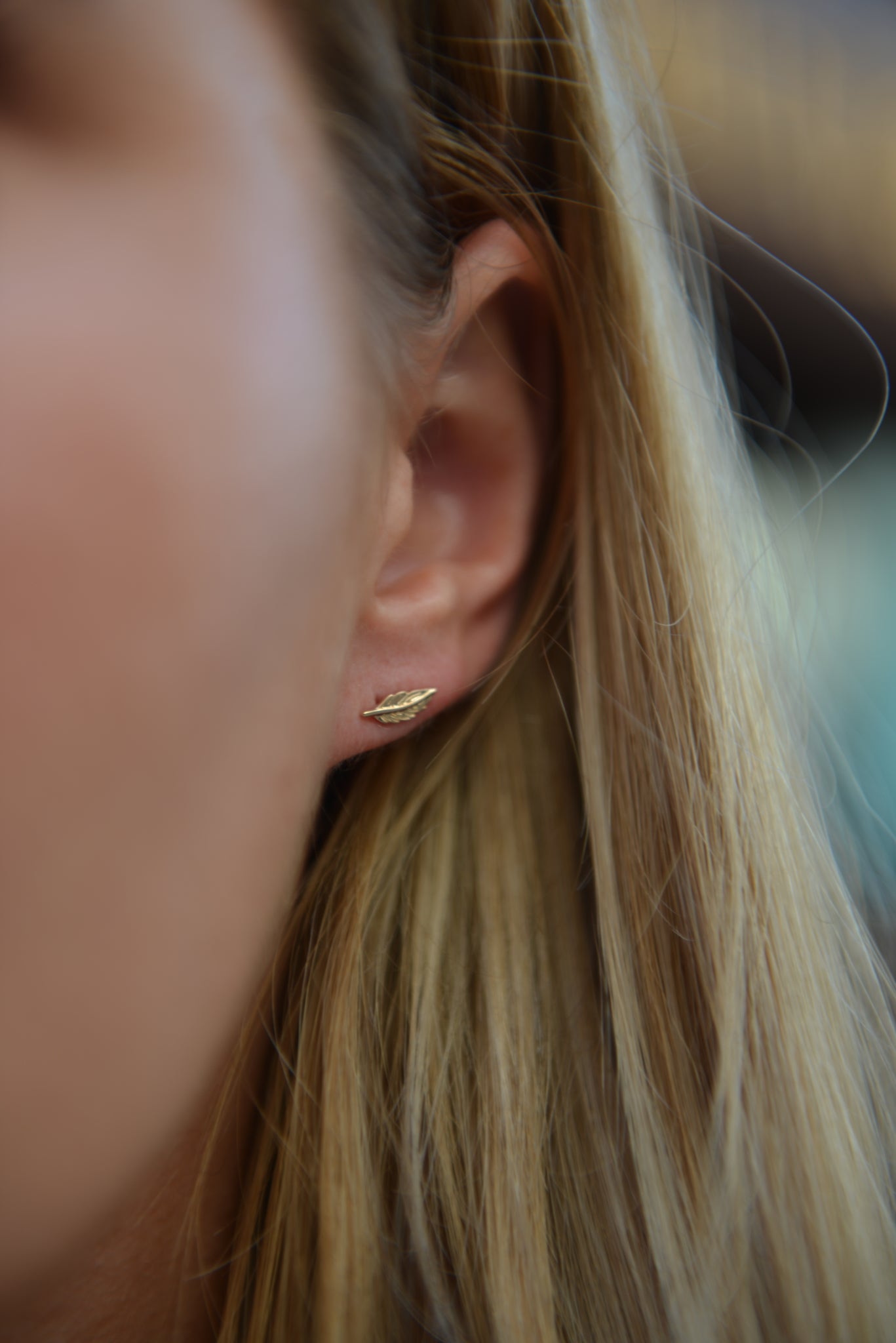 Boucles d'oreilles Plaqué or puces motif Plume